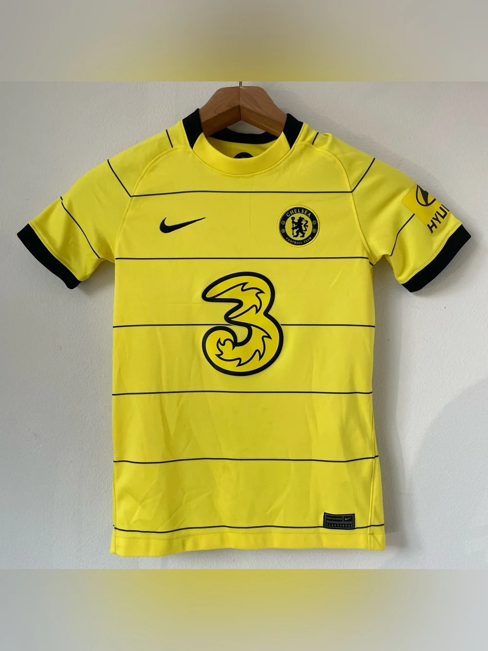 Authentic Nike Chelsea Away Kit 2021-2022 Yellow Soccer Jersey Youth size M